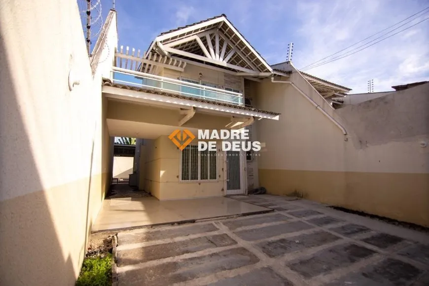 Foto 1 de Casa com 4 Quartos à venda, 147m² em Sapiranga, Fortaleza