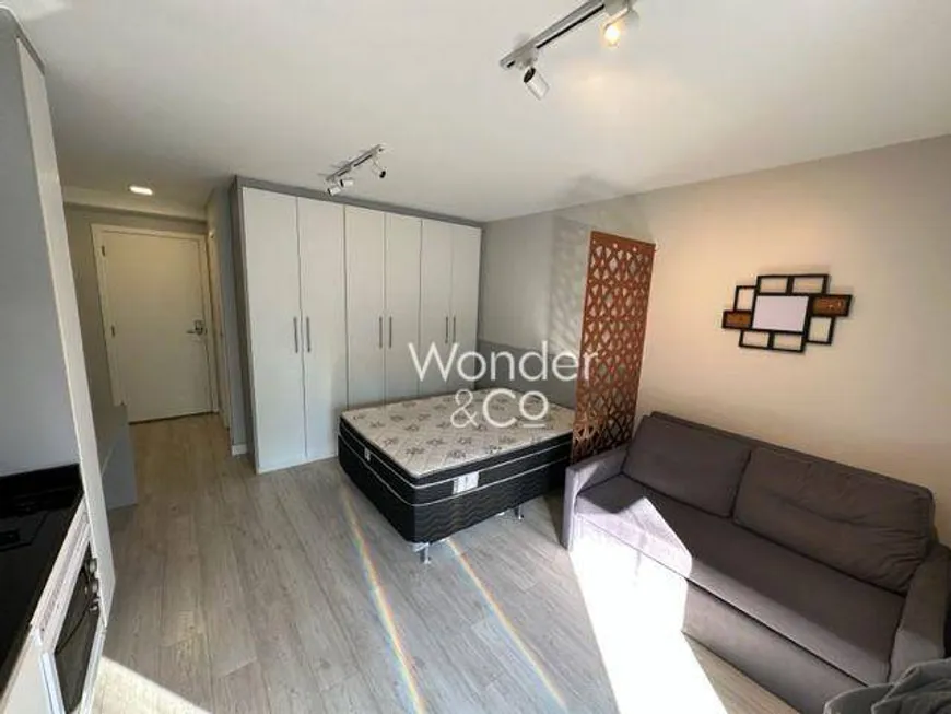 Foto 1 de Apartamento com 1 Quarto para alugar, 32m² em Vila Olímpia, São Paulo