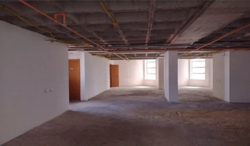 Foto 1 de Sala Comercial para alugar, 232m² em Caminho Das Árvores, Salvador