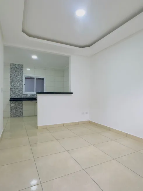 Foto 1 de Casa de Condomínio com 2 Quartos à venda, 63m² em Jardim Quietude, Praia Grande