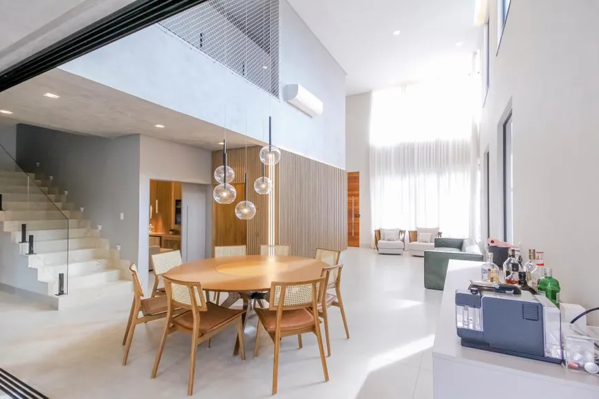 Foto 1 de Casa de Condomínio com 4 Quartos para alugar, 284m² em Fazenda Vau das Pombas, Goiânia