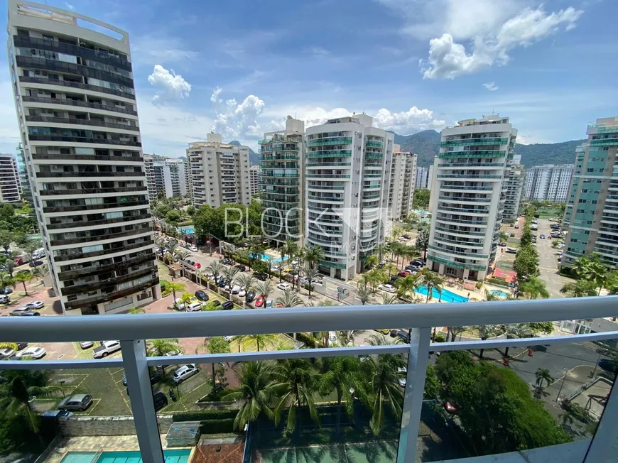 Foto 1 de Apartamento com 2 Quartos para alugar, 67m² em Jacarepaguá, Rio de Janeiro