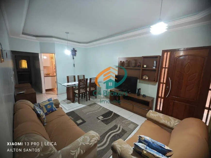 Foto 1 de Casa com 3 Quartos à venda, 211m² em Jardim São João, Guarulhos