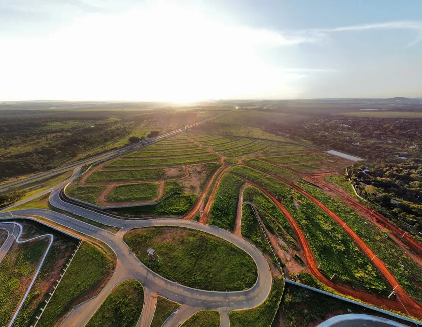 Foto 1 de Lote/Terreno à venda, 266m² em Jardim Goiás, Goiânia