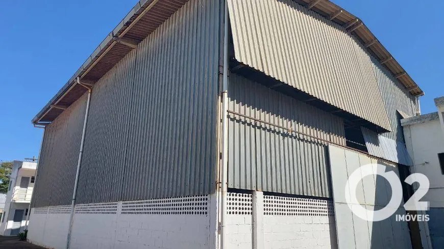 Foto 1 de Galpão/Depósito/Armazém para alugar, 740m² em Novo Cavaleiro, Macaé