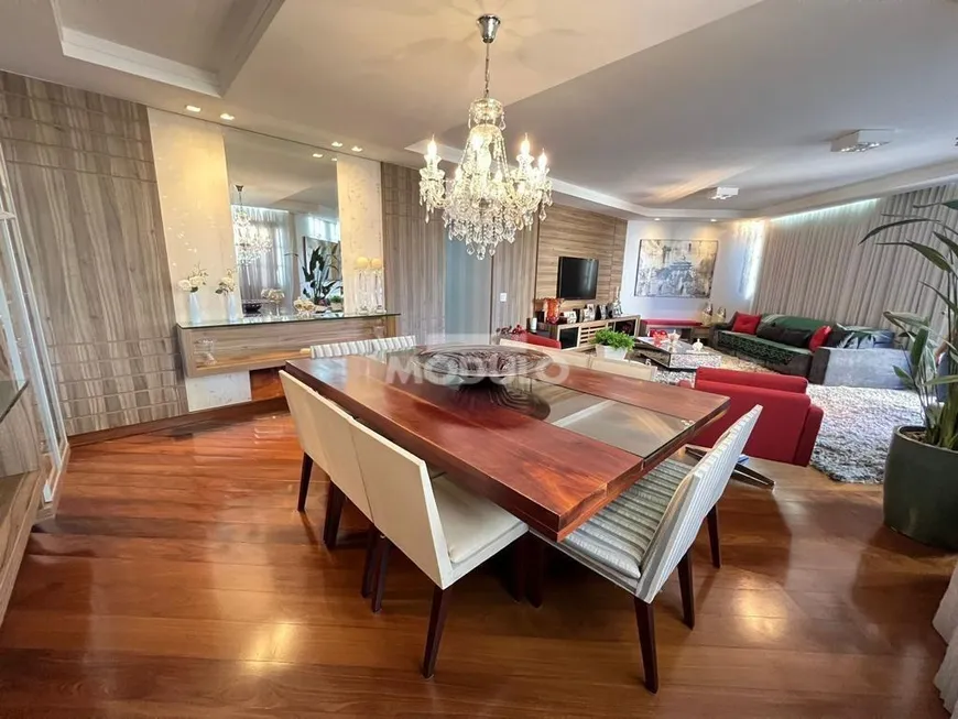 Foto 1 de Apartamento com 4 Quartos à venda, 248m² em Centro, Uberlândia