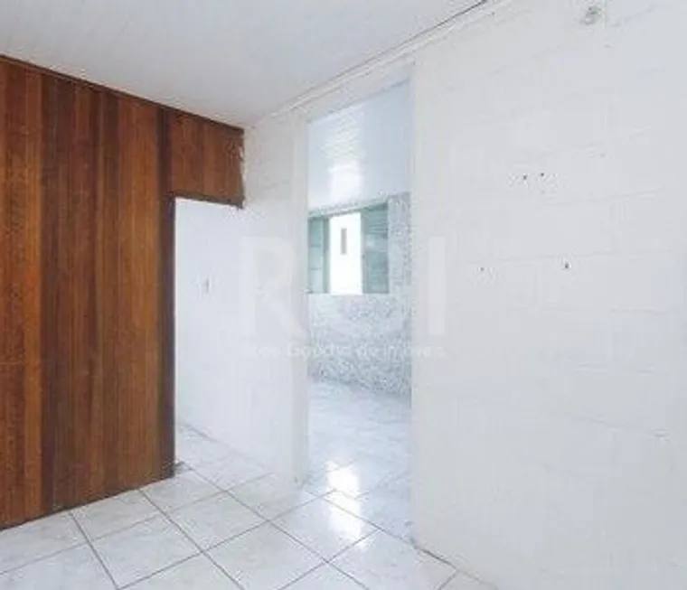 Foto 1 de Apartamento com 2 Quartos à venda, 33m² em Rubem Berta, Porto Alegre