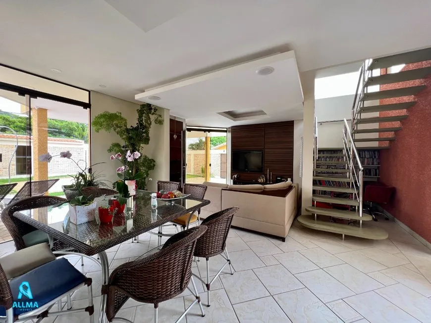 Foto 1 de Casa com 3 Quartos à venda, 203m² em Morro das Pedras, Florianópolis