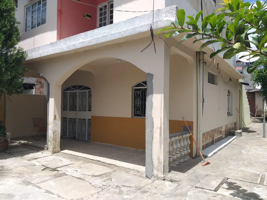 Foto 1 de Casa com 6 Quartos à venda, 350m² em Alvorada, Manaus