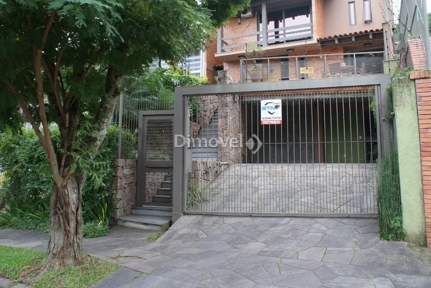Foto 1 de Casa com 3 Quartos à venda, 495m² em Jardim Isabel, Porto Alegre