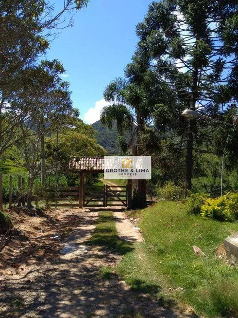 Foto 1 de Fazenda/Sítio com 4 Quartos à venda, 200m² em Zona Rural, Monteiro Lobato