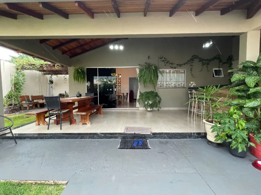 Foto 1 de Casa com 3 Quartos à venda, 220m² em Vila Marli, Campo Grande