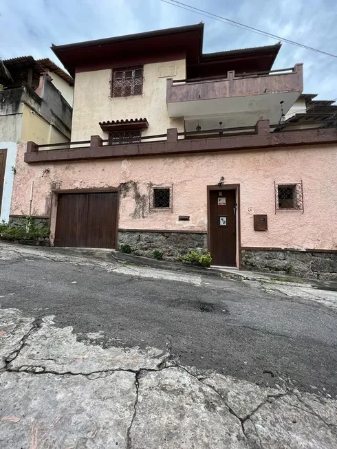 Foto 1 de Casa com 3 Quartos à venda, 250m² em Icaraí, Niterói