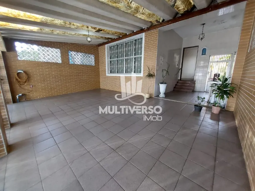 Foto 1 de Casa com 3 Quartos à venda, 177m² em Marapé, Santos
