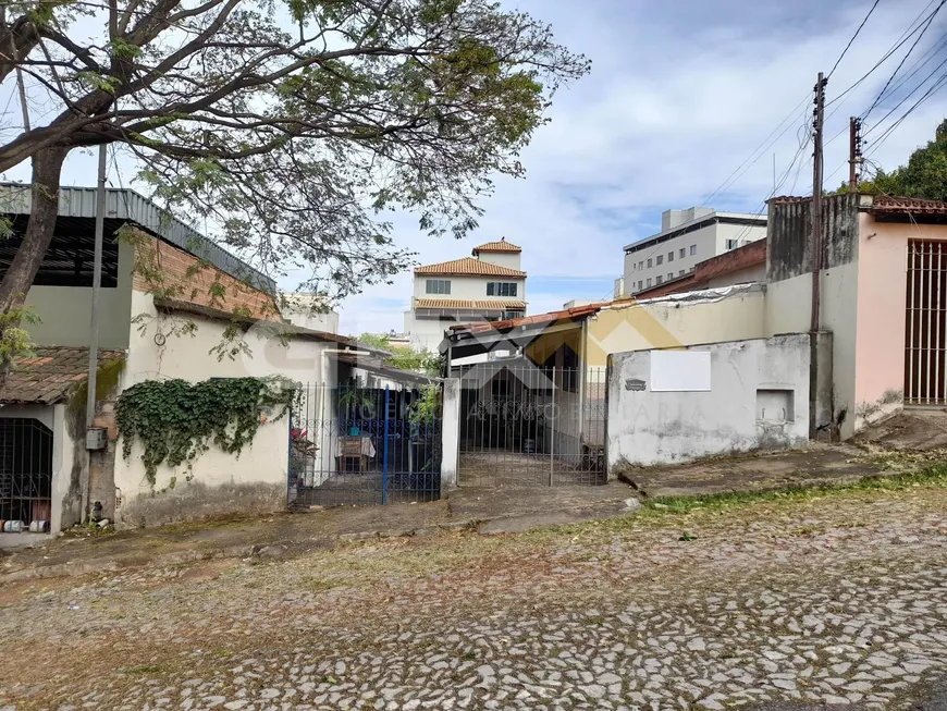 Foto 1 de Lote/Terreno à venda, 360m² em Bom Pastor, Divinópolis