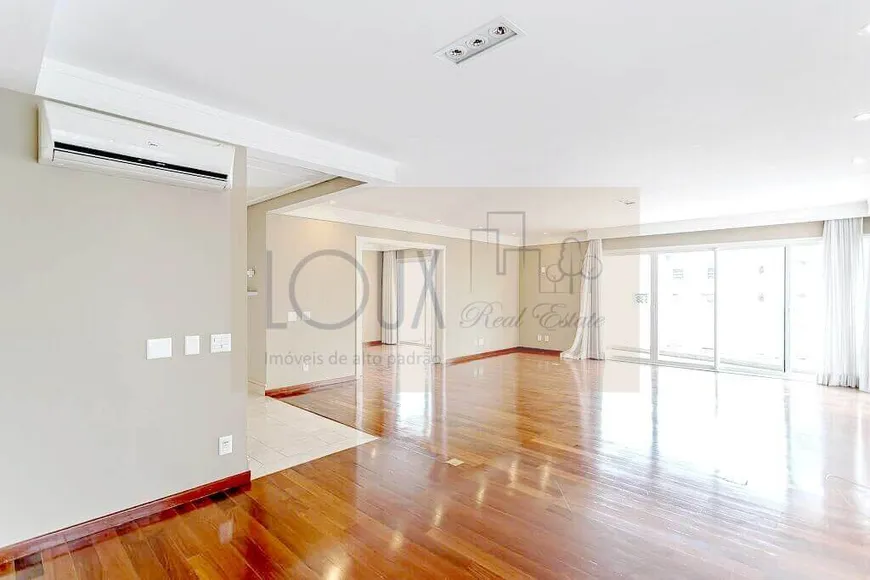 Foto 1 de Apartamento com 3 Quartos à venda, 222m² em Vila Nova Conceição, São Paulo
