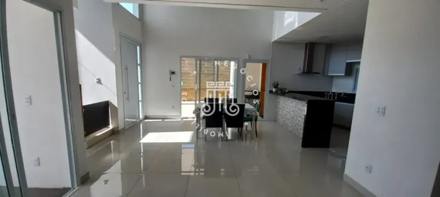 Foto 1 de Sobrado com 3 Quartos à venda, 250m² em Residencial Jardim Perolla II, Itupeva