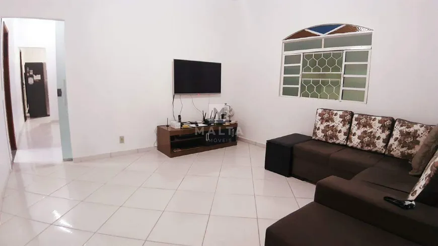 Foto 1 de Casa com 3 Quartos à venda, 253m² em Mangueiras, Belo Horizonte