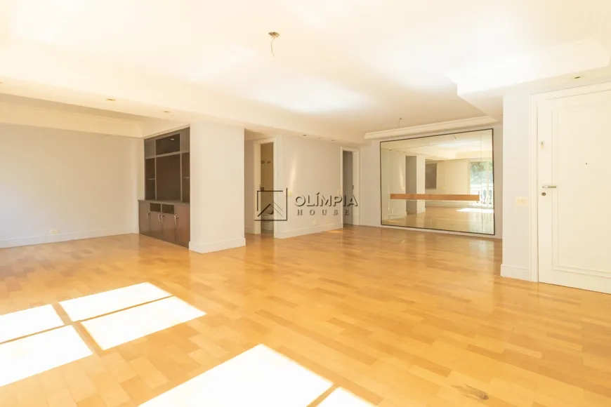 Foto 1 de Apartamento com 2 Quartos à venda, 180m² em Jardim Paulista, São Paulo