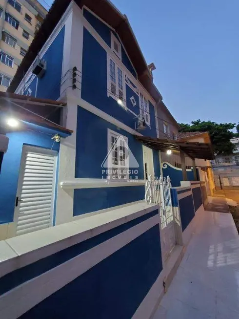 Foto 1 de Casa com 7 Quartos à venda, 122m² em Rio Comprido, Rio de Janeiro