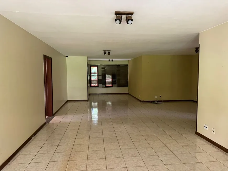 Foto 1 de Casa de Condomínio com 3 Quartos para alugar, 317m² em Park Way , Brasília
