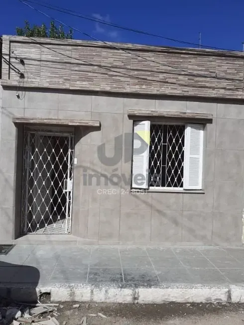 Foto 1 de Casa com 2 Quartos à venda, 80m² em Centro, Pelotas