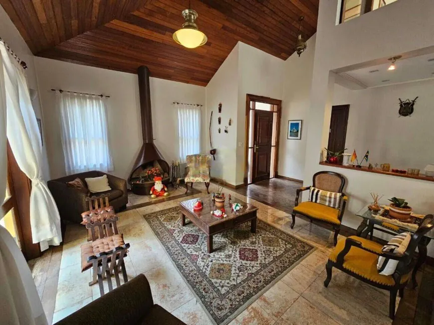 Foto 1 de Casa de Condomínio com 4 Quartos para alugar, 500m² em Granja Viana, Cotia