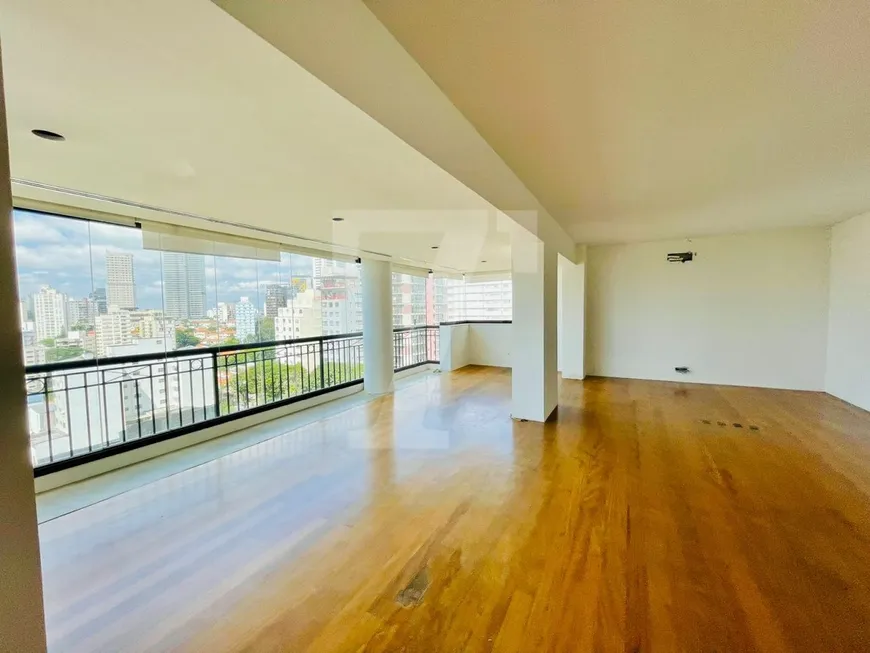 Foto 1 de Apartamento com 3 Quartos à venda, 215m² em Perdizes, São Paulo