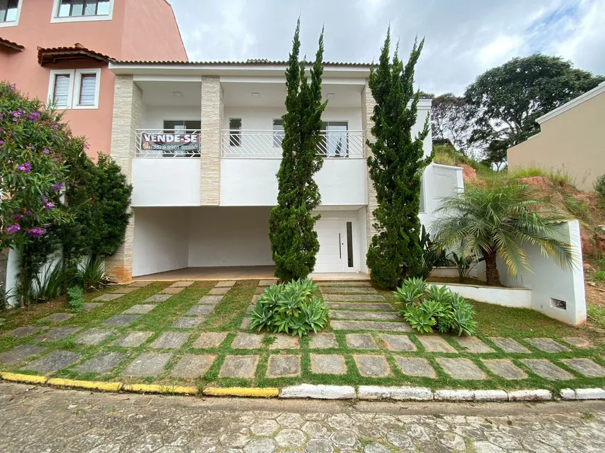 Foto 1 de Casa de Condomínio com 3 Quartos à venda, 300m² em Proximo Ao Centro, São Lourenço