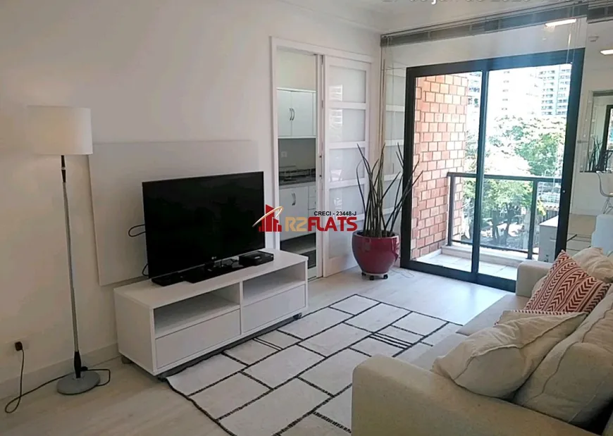 Foto 1 de Apartamento com 1 Quarto para alugar, 45m² em Moema, São Paulo