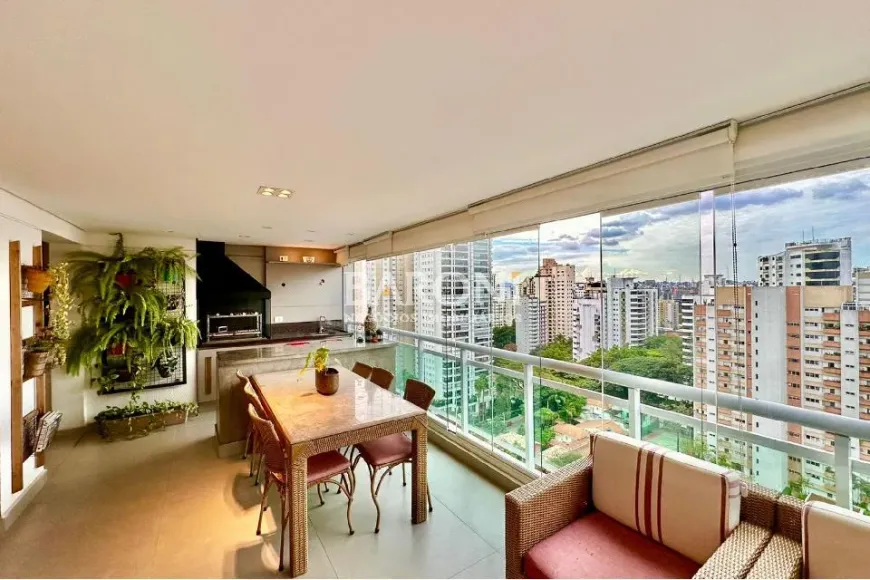 Foto 1 de Apartamento com 3 Quartos à venda, 153m² em Campo Belo, São Paulo