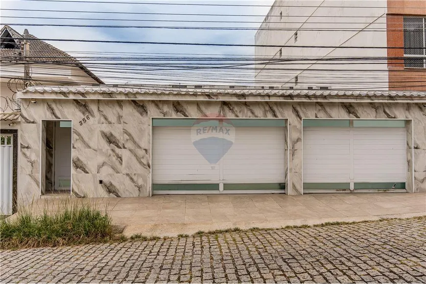 Foto 1 de Casa com 3 Quartos à venda, 300m² em Moneró, Rio de Janeiro