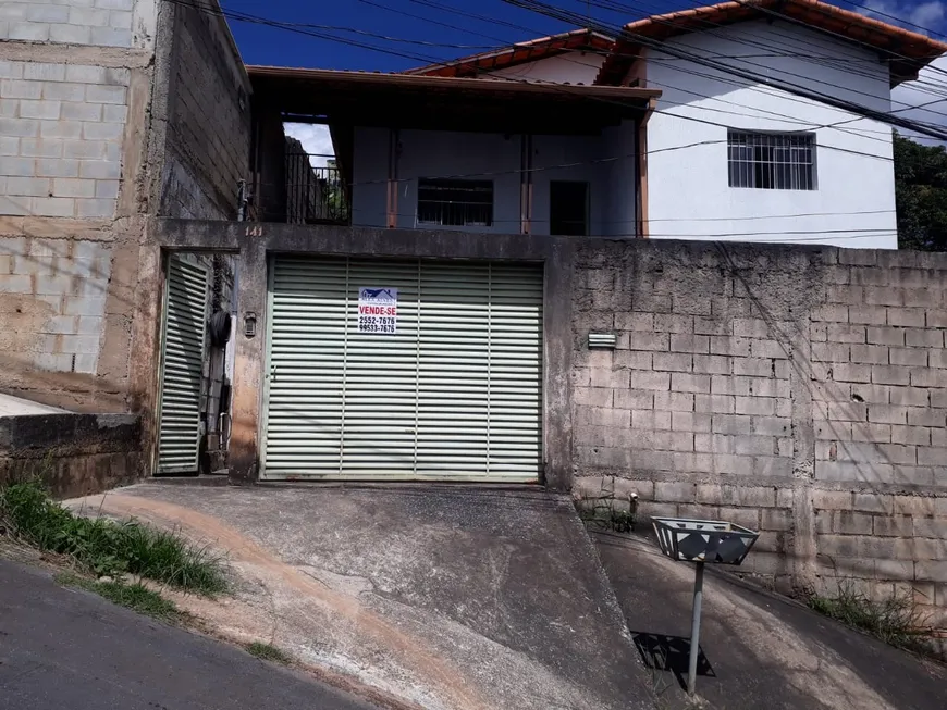 Foto 1 de Casa com 4 Quartos à venda, 227m² em Diamante, Belo Horizonte