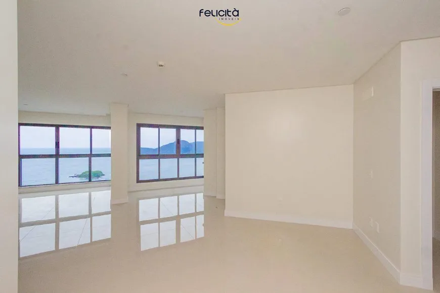 Foto 1 de Apartamento com 4 Quartos à venda, 183m² em Centro, Balneário Camboriú