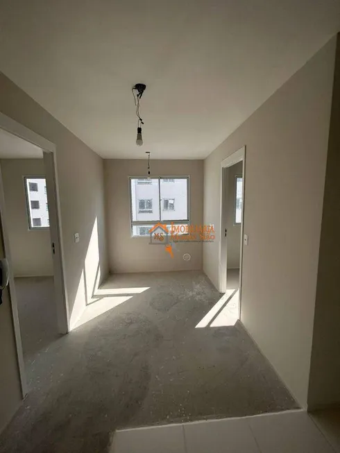 Foto 1 de Apartamento com 2 Quartos à venda, 42m² em Vila das Bandeiras, Guarulhos