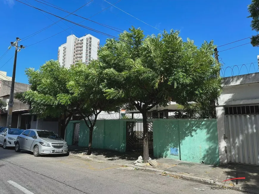 Foto 1 de Casa com 4 Quartos para alugar, 360m² em Meireles, Fortaleza