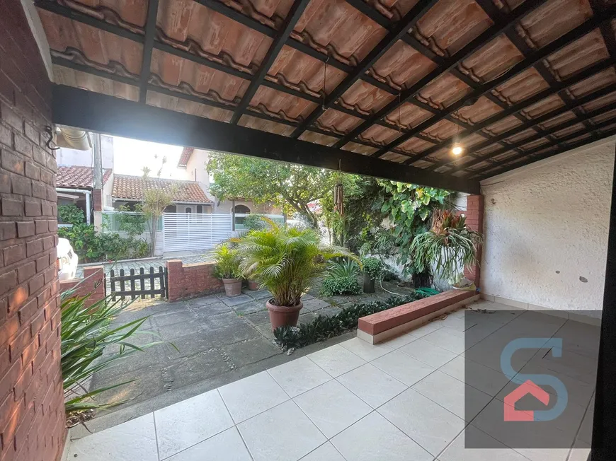 Foto 1 de Casa de Condomínio com 4 Quartos à venda, 54m² em Palmeiras, Cabo Frio