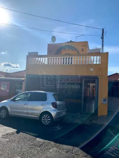 Foto 1 de Sobrado com 3 Quartos à venda, 154m² em Centro, Araraquara