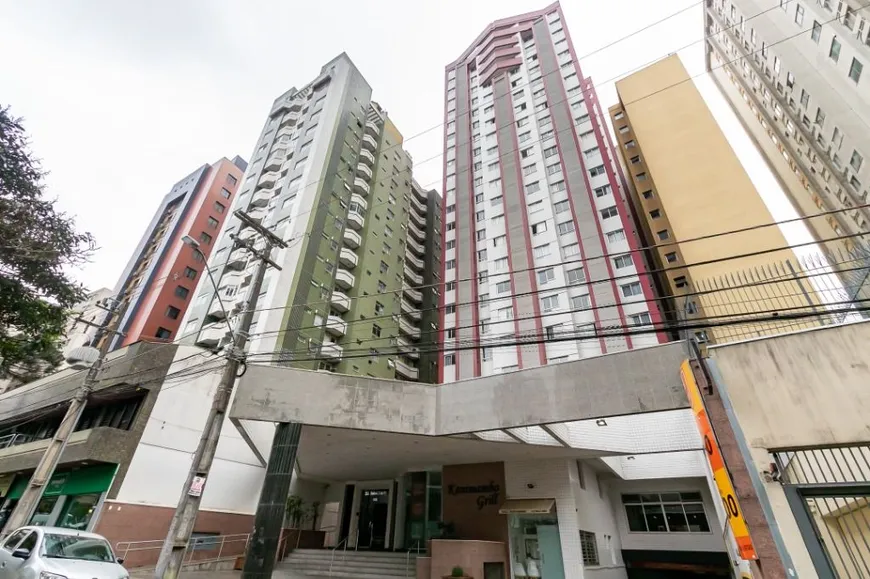 Foto 1 de Apartamento com 1 Quarto para alugar, 62m² em Centro, Curitiba