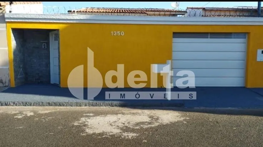 Foto 1 de Casa com 4 Quartos à venda, 230m² em Alto Umuarama, Uberlândia