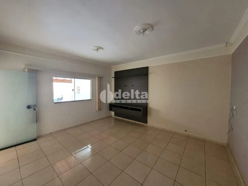 Foto 1 de Casa com 3 Quartos à venda, 120m² em Minas Gerais, Uberlândia