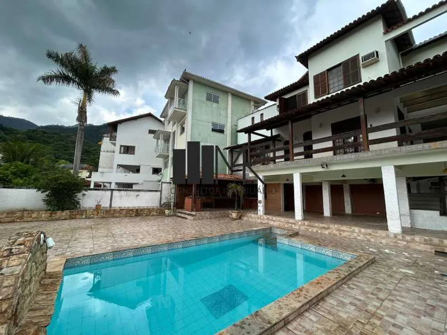 Foto 1 de Casa de Condomínio com 3 Quartos à venda, 491m² em Freguesia- Jacarepaguá, Rio de Janeiro