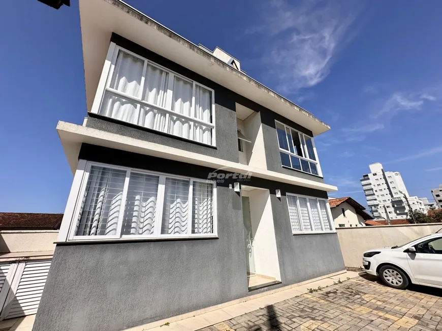 Foto 1 de Apartamento com 2 Quartos para alugar, 70m² em Itajubá, Barra Velha