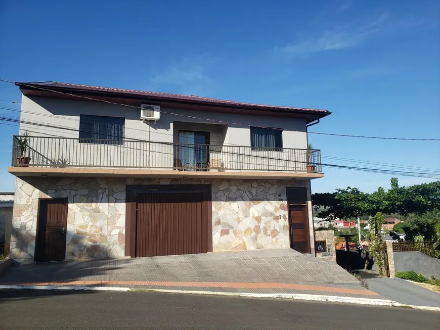 Foto 1 de Casa com 3 Quartos à venda, 300m² em Jardim Elizabeth, Cocal do Sul