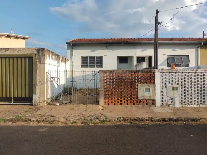 Foto 1 de Casa com 1 Quarto para alugar, 40m² em Vila Santana, Botucatu