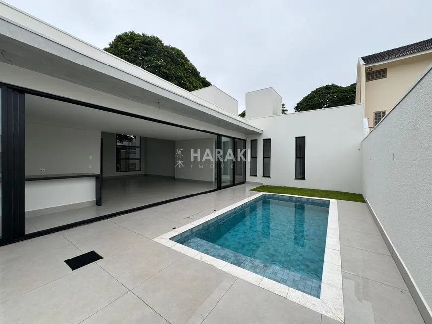 Foto 1 de Casa com 3 Quartos à venda, 285m² em Zona 05, Maringá