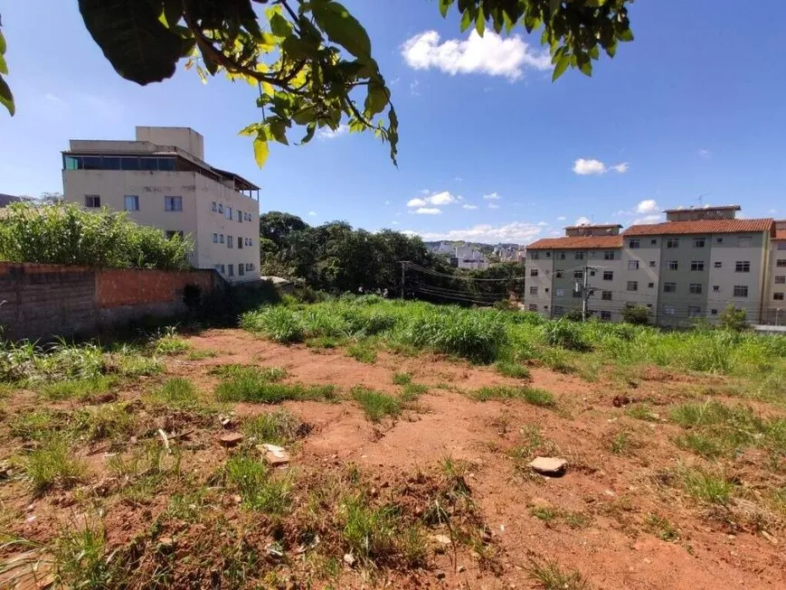 Foto 1 de Lote/Terreno à venda, 2486m² em Itatiaia, Belo Horizonte