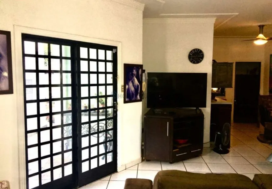 Foto 1 de Casa com 4 Quartos à venda, 170m² em Vila Rossi, São José dos Campos