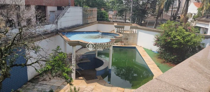 Foto 1 de Casa com 5 Quartos à venda, 550m² em Jardim São Caetano, São Caetano do Sul