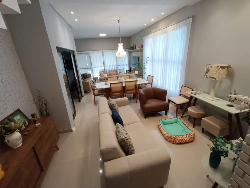 Foto 1 de Casa de Condomínio com 4 Quartos à venda, 220m² em Urbanova V, São José dos Campos